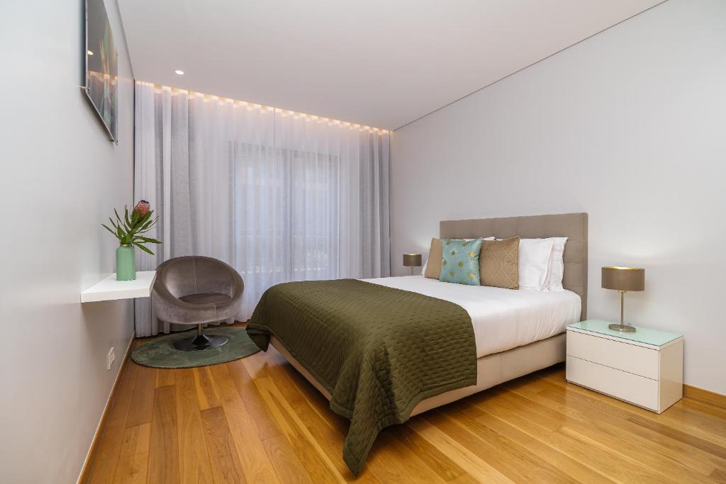 Santa Luzia Apartment | Mar e Sol Chic & Modern City Apartment