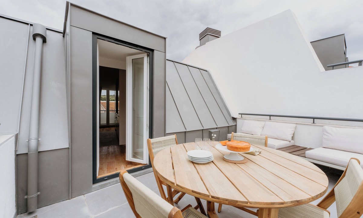 Santo Condestavel Apartment | Maria Pia 4