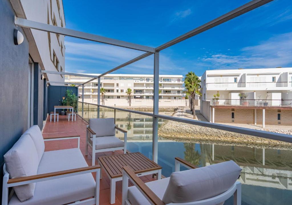 Telheiro Apartment | Marina retreat with lake view #1986
