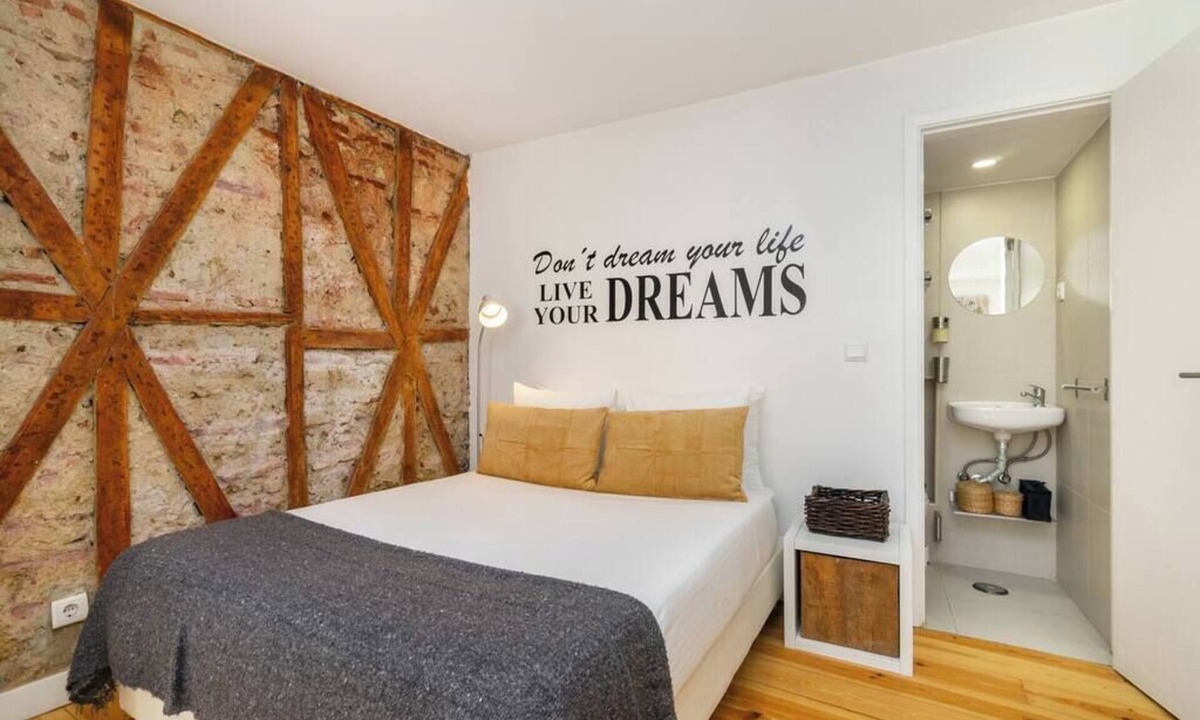 Sao Cristovao e Sao Lourenco Apartment | Martim Moniz Central Studio | Premium Location