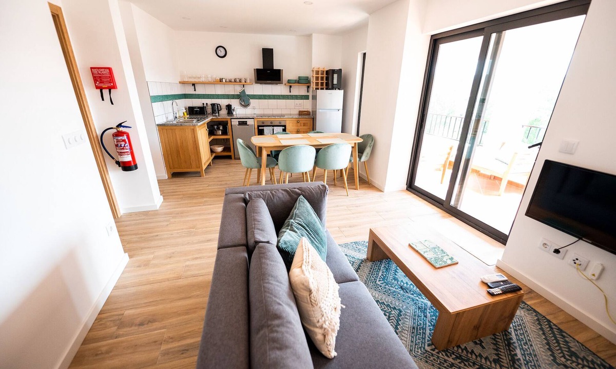 Serta Apartment | Mira D'Ouro Serta