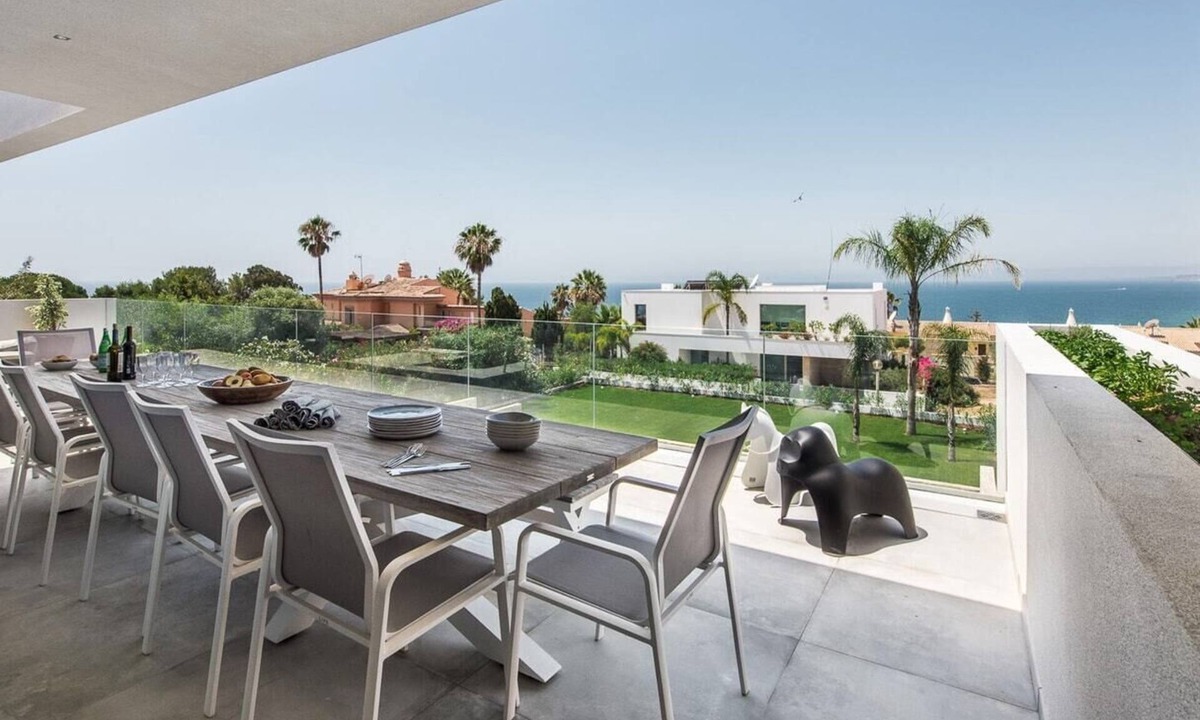 Porto de Mos Villa | Modern Luxury Algarve Villa near Lagos