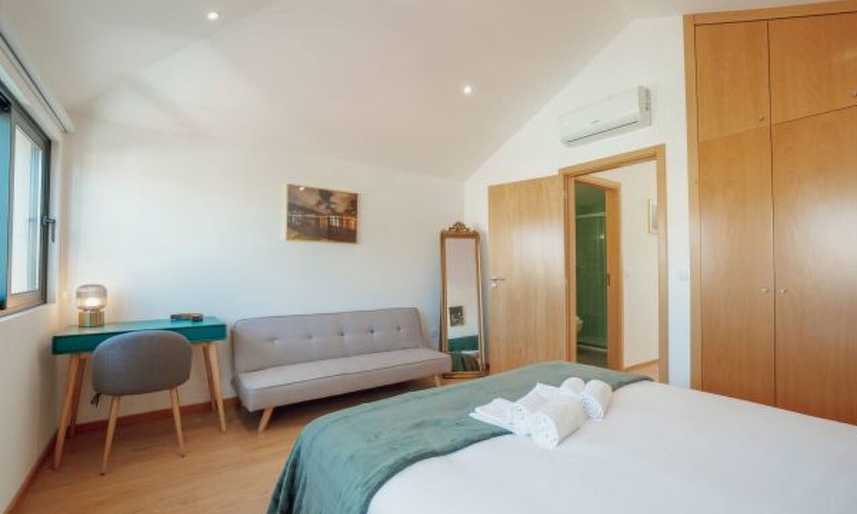 Campanha Apartment | MODERN & STYLISH APARTMENT III by VACATIONY by Interhome