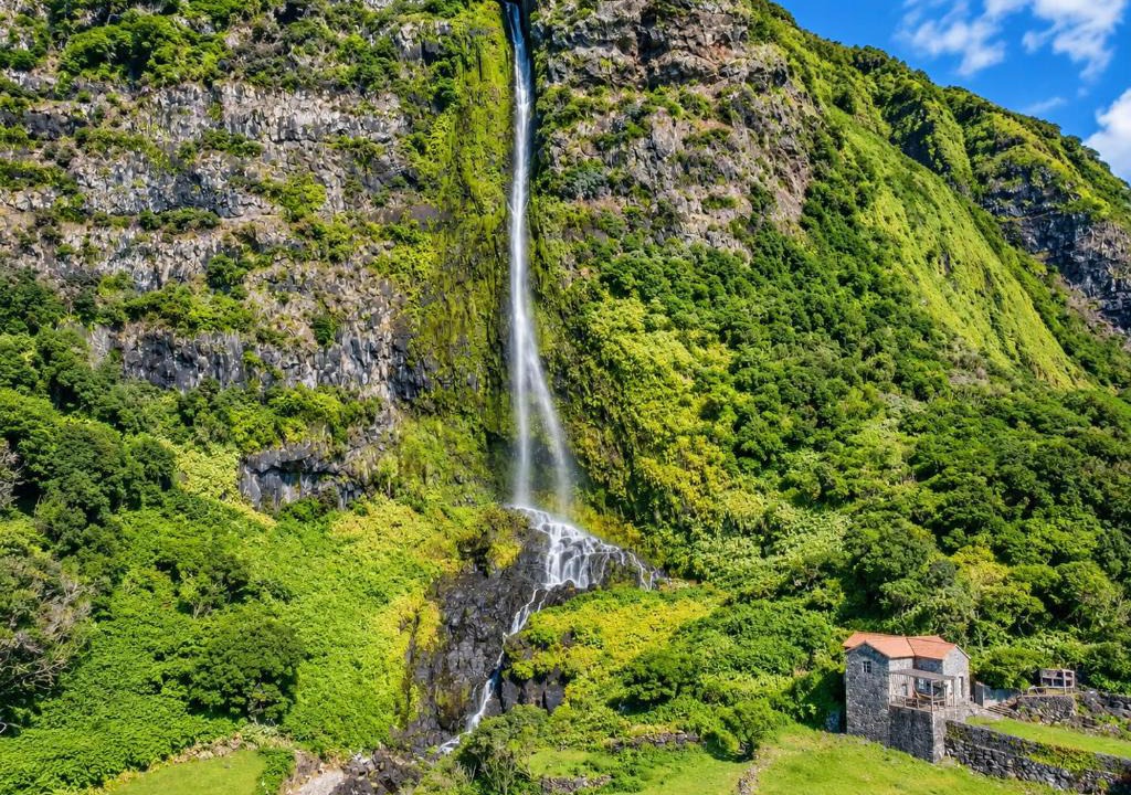 Lajes das Flores House | Moinho da Cascata
