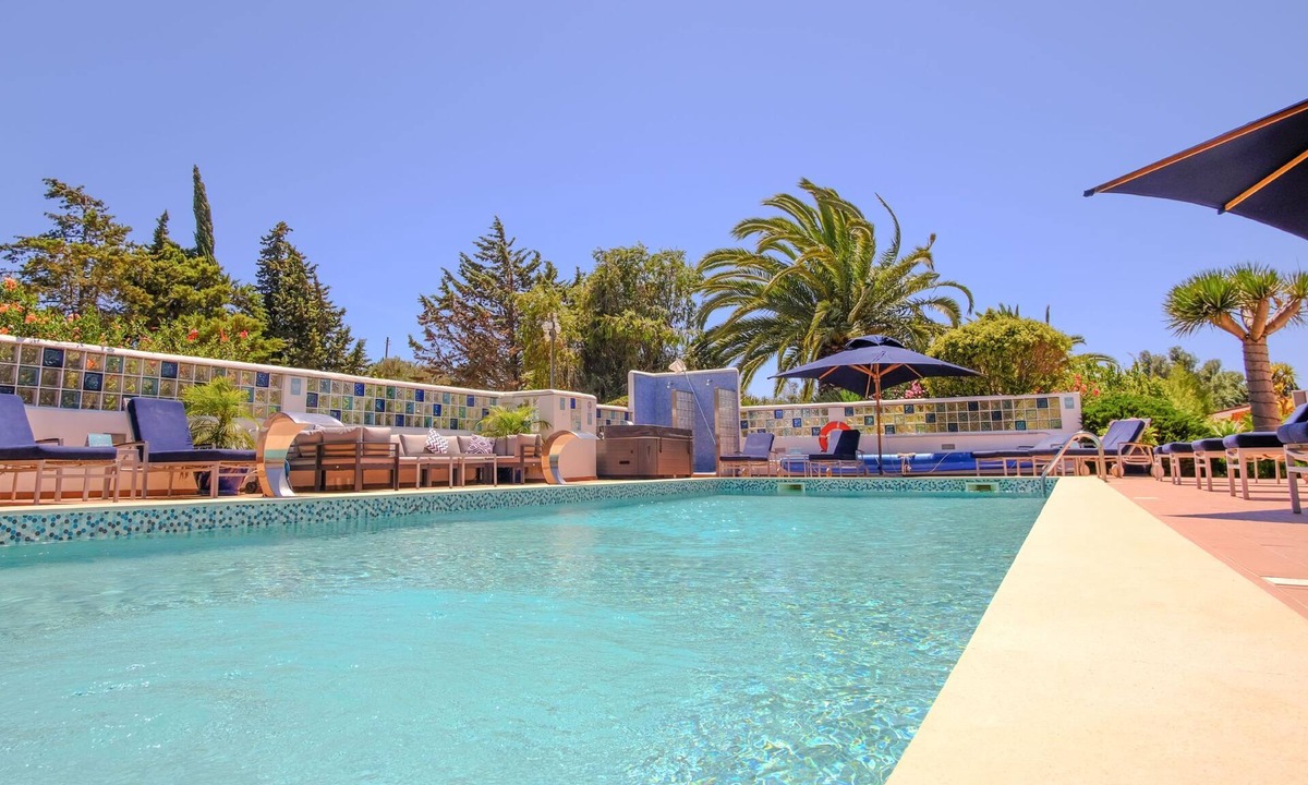 Funchal Apartment | Monte Zest Apt in Lagos