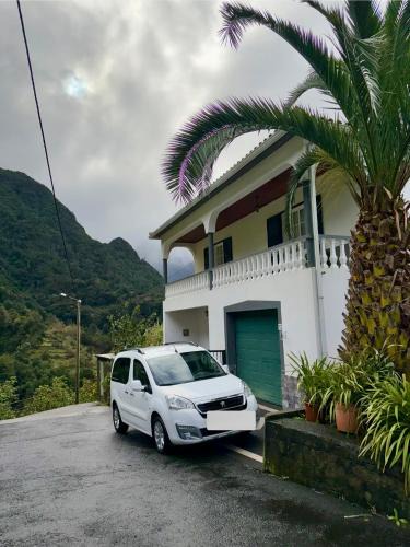 Sao Vicente House | Mountain retreat