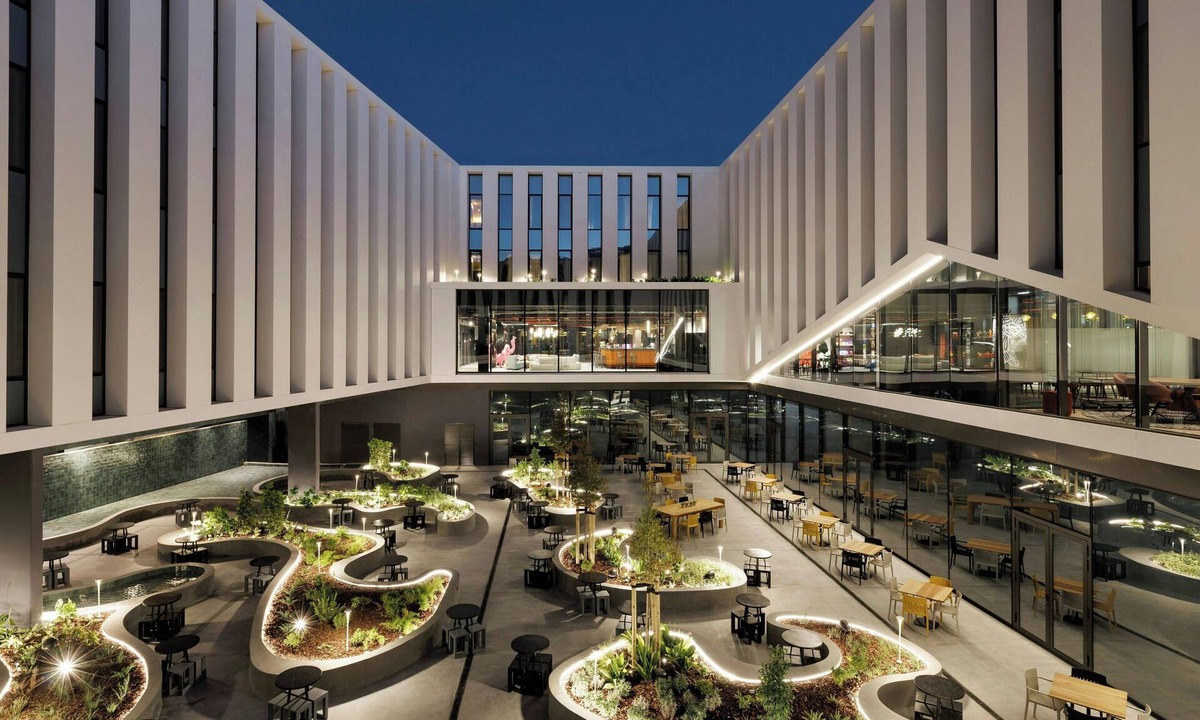 Amadora Hotel | Moxy Alfragide Lisboa