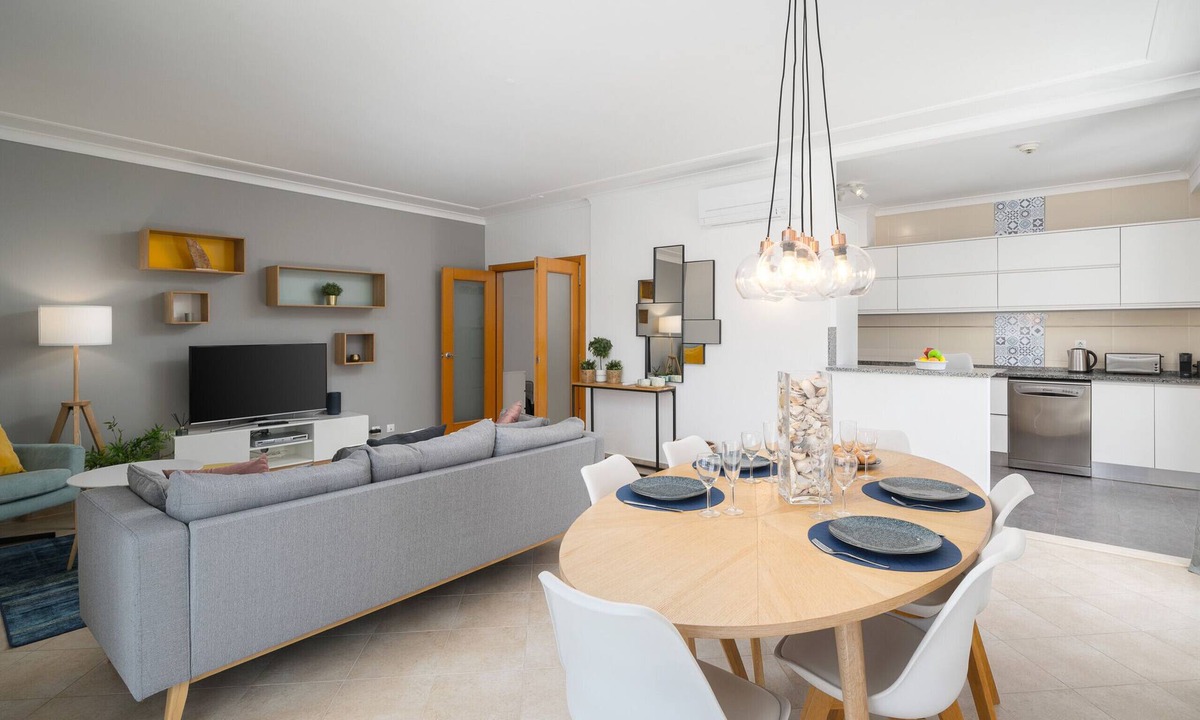 Meia Praia Apartment | Near beach &amp marina [106]