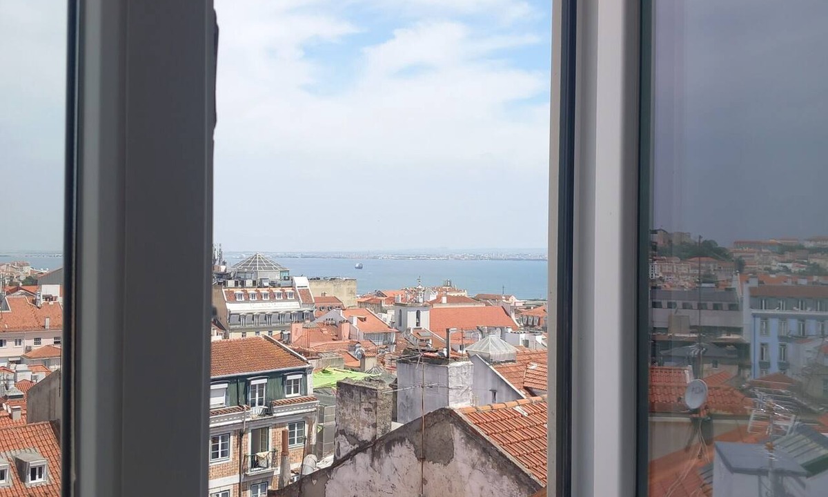 Encarnacao Apartment | NEW! CASTLE VIEW FAMILY & FRIENDS BAIRRO ALTO