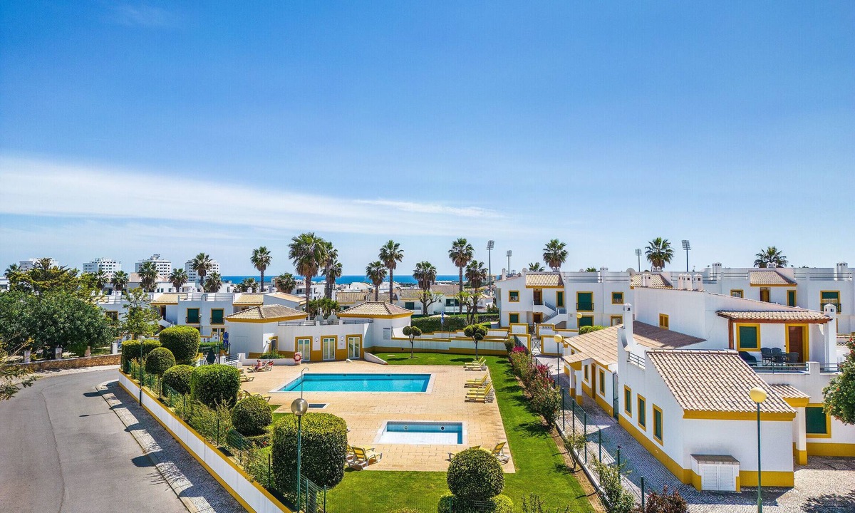 Correeira Apartment | Nuances do Oceano OCV - Pool and parking