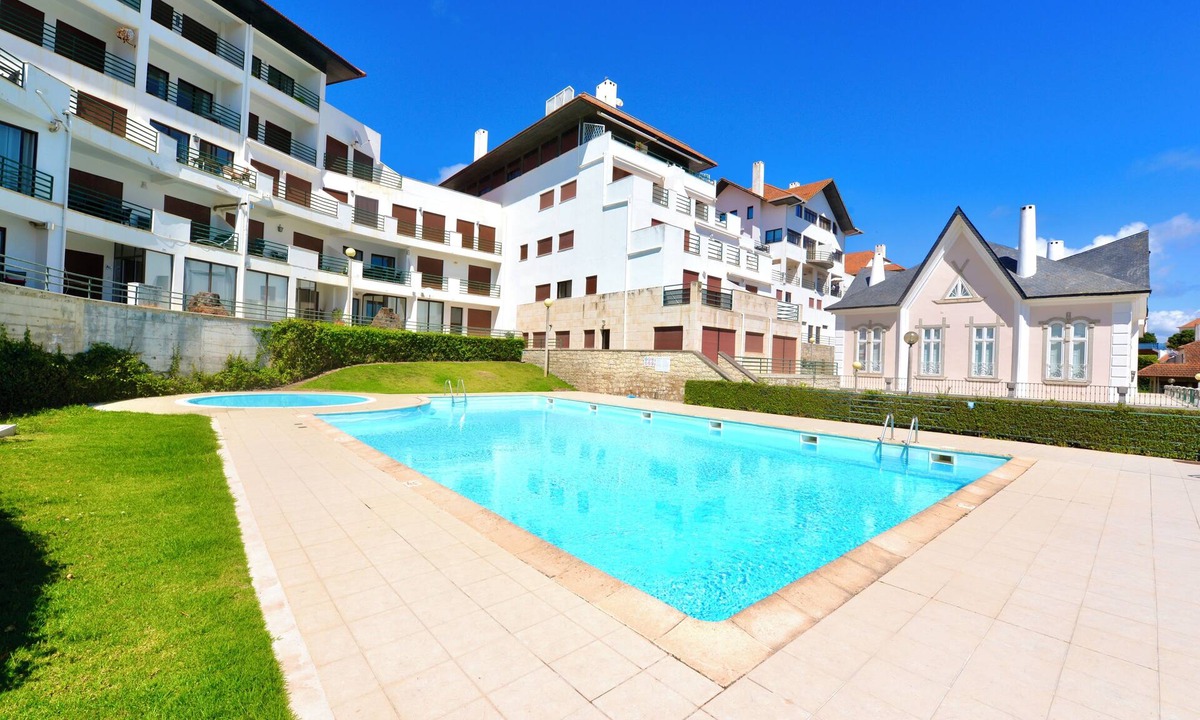 Sao Martinho do Porto Apartment | Ocean - Duplex apartment 65m from the beach with pool and parking