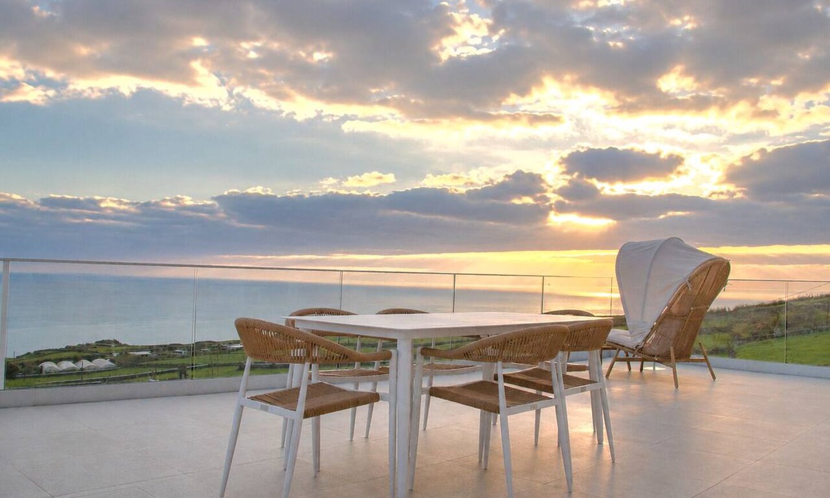 Angra do Heroismo House | Ocean View Rural Retreat | Casa Conchita