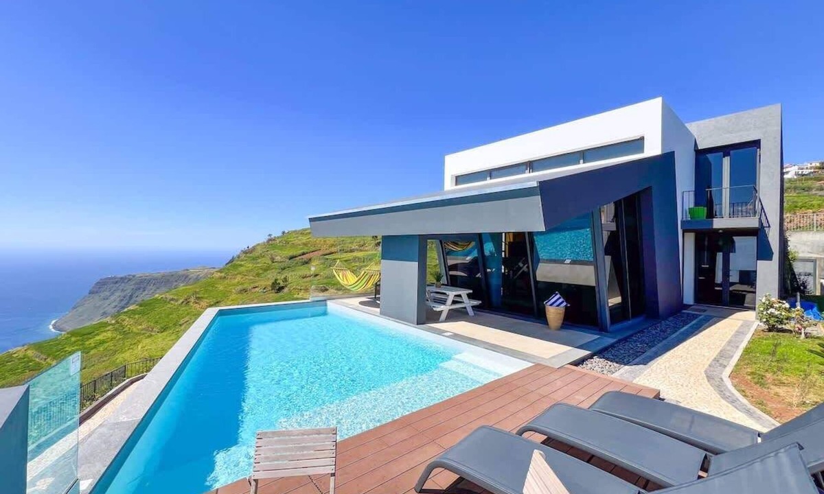 Faja da Ovelha Villa | Oceanfront Villa with Private Pool & Sea Views