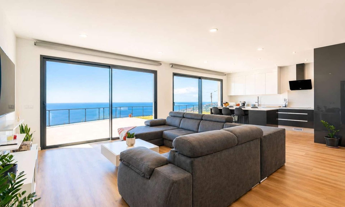 Santa Cruz Villa | Oceanfront Villa with Breathtaking Sea Views