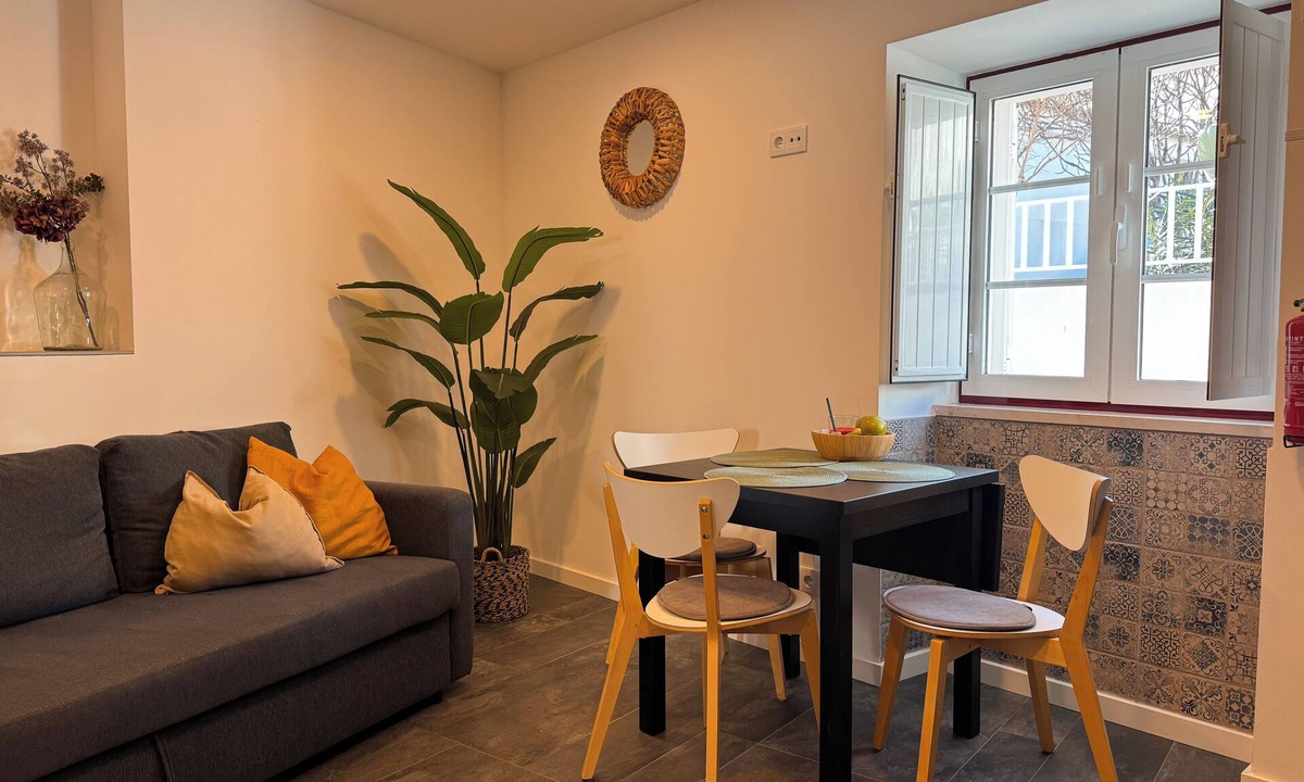 Calicos Other | Old Fisherman's Corner 14: A 2-minute walk from the old town and the beach