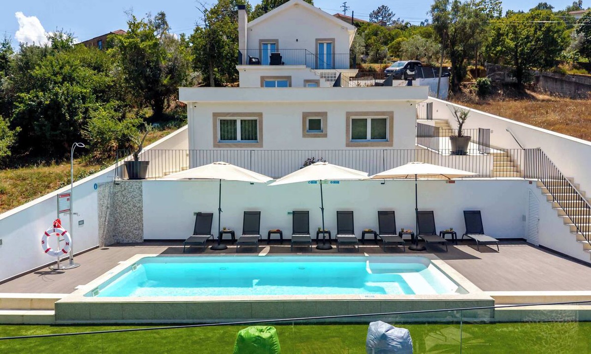 Castelo de Paiva House | Olival Dream House. House w/Pool by HostWise