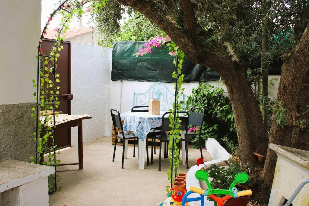 Mertola House | Outra Vida