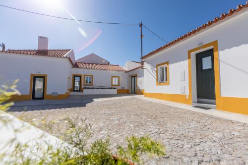 Nossa Senhora da Tourega House | Páteo Lima by Portus Alacer
