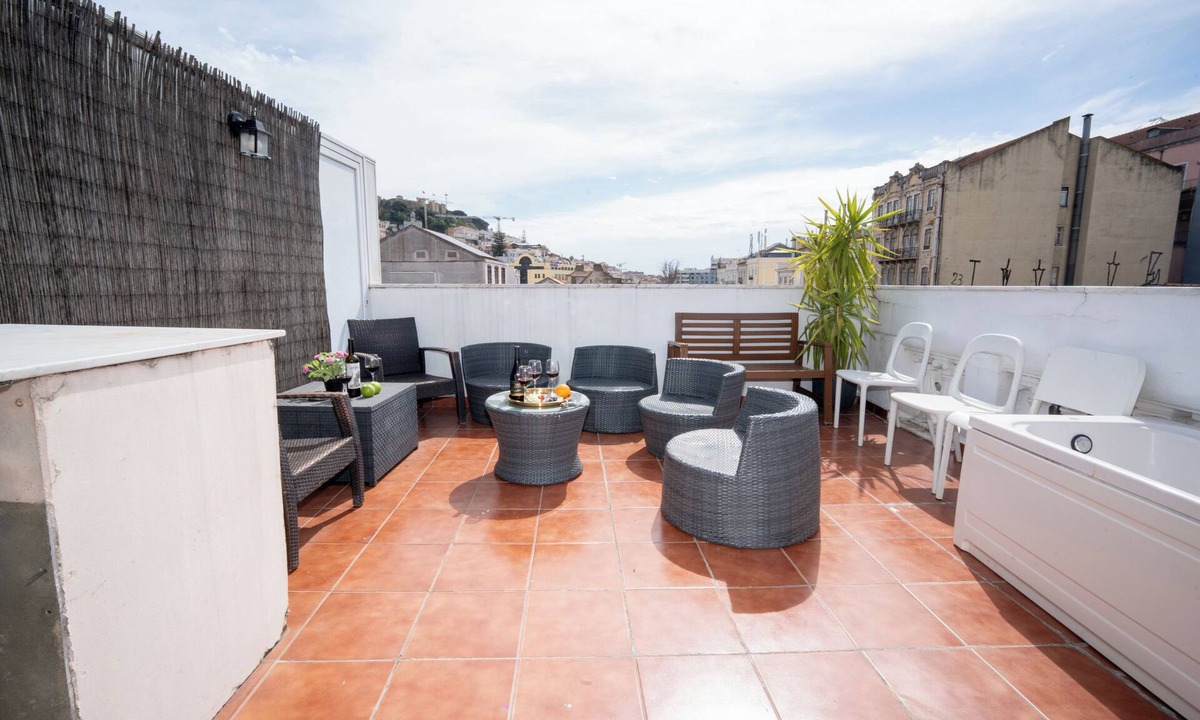Mouraria Apartment | Palma Rooms & Apartments - 3 Bedroom Apartment with City View Lisbon, Portugal