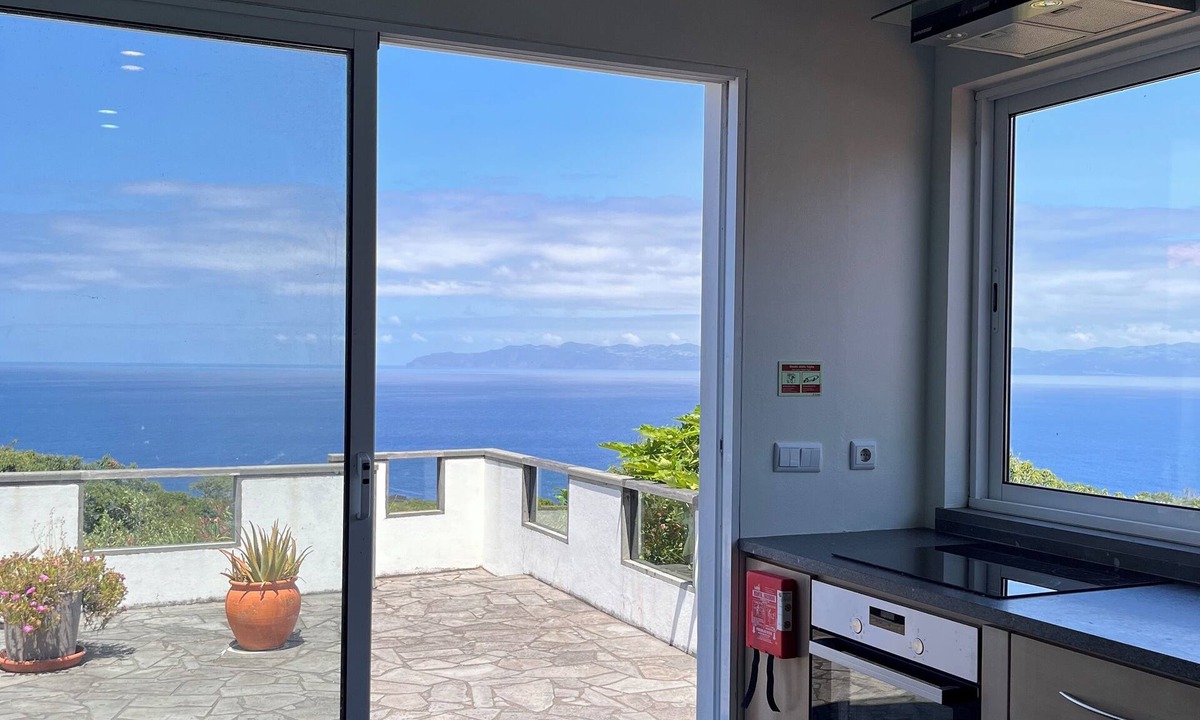 Sao Roque do Pico House | Panoramic Ocean Views from your Private Varand