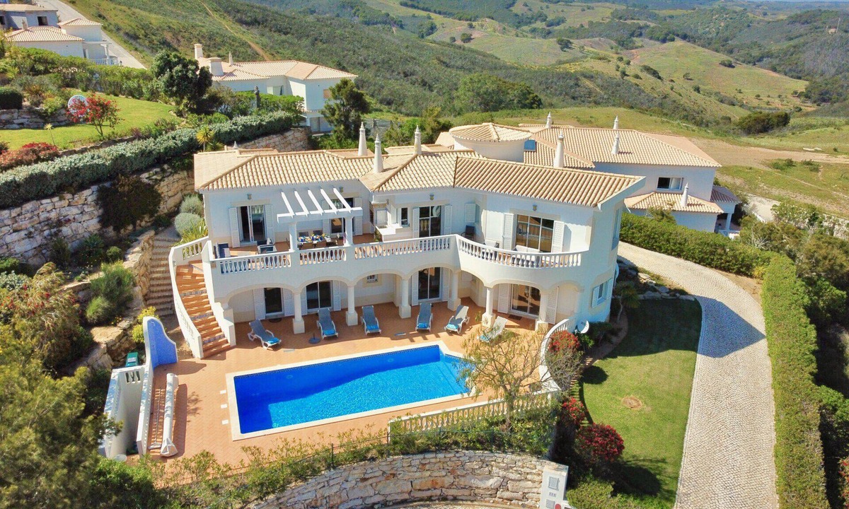 Budens Villa | Parque da Floresta 214