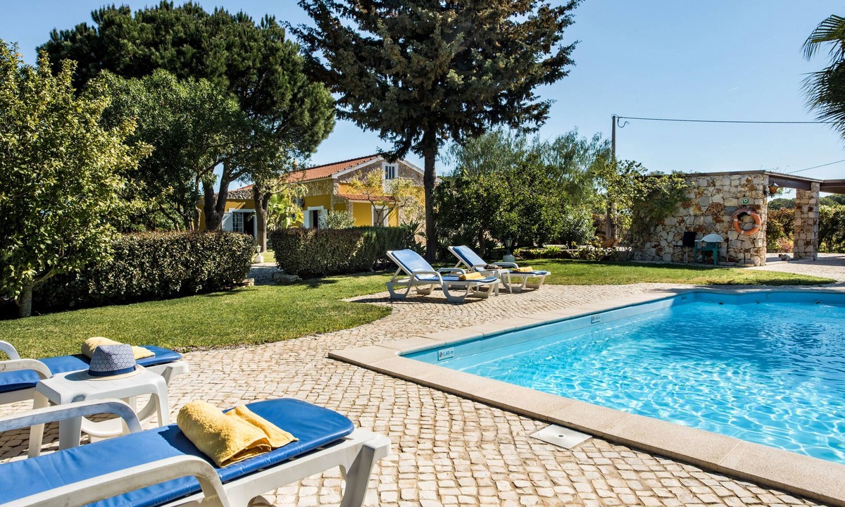 Silves Villa | Peaceful Algarve Villa with Private Pool, Spacious Garden & BBQ Area