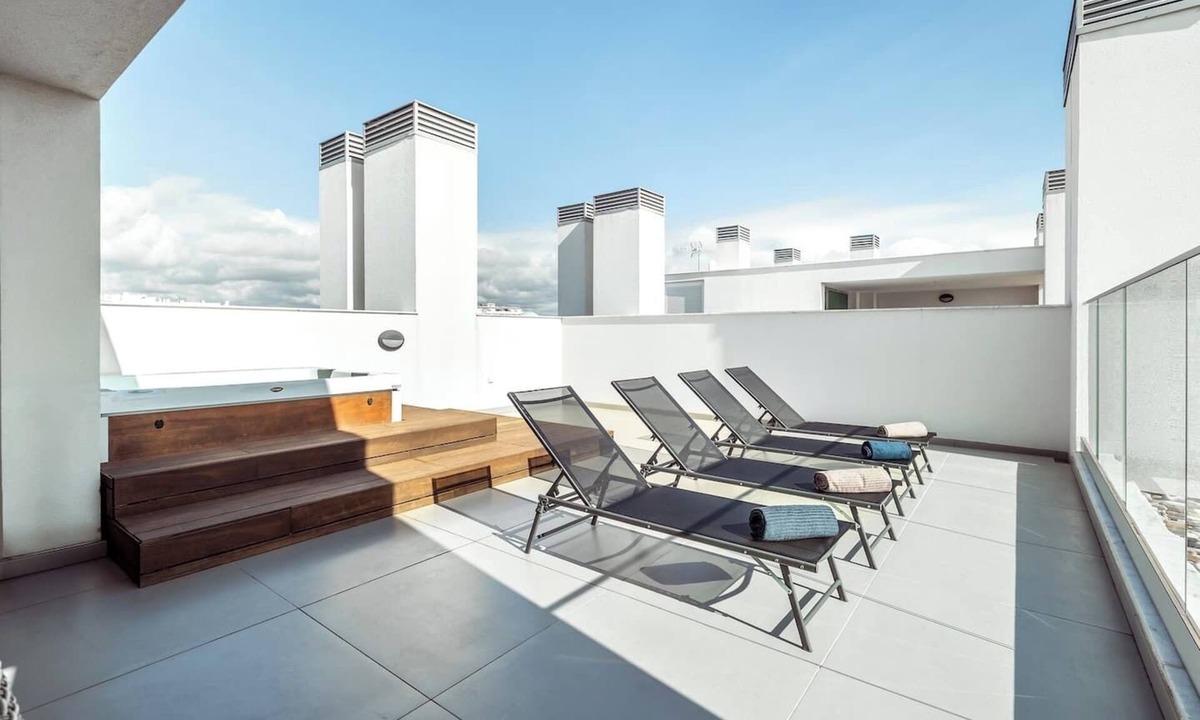 Correeira Apartment | Penthouse Isabela VistaMar - Rooftop & Jacuzzi