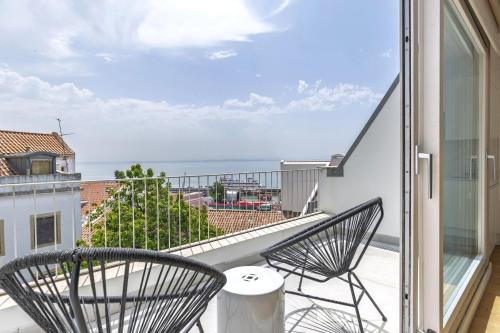 Se Apartment | Penthouse on the Tagus in Alfama by LovelyStay