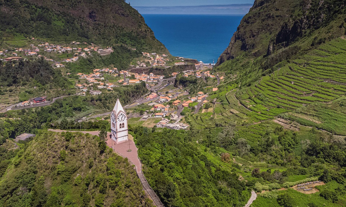 Sao Vicente Ski Chalet | Pereira Place Cottage