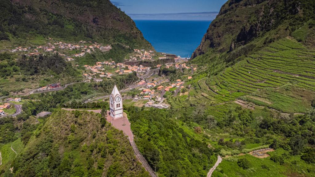 Sao Vicente Ski Chalet | Pereira Place - Cottage