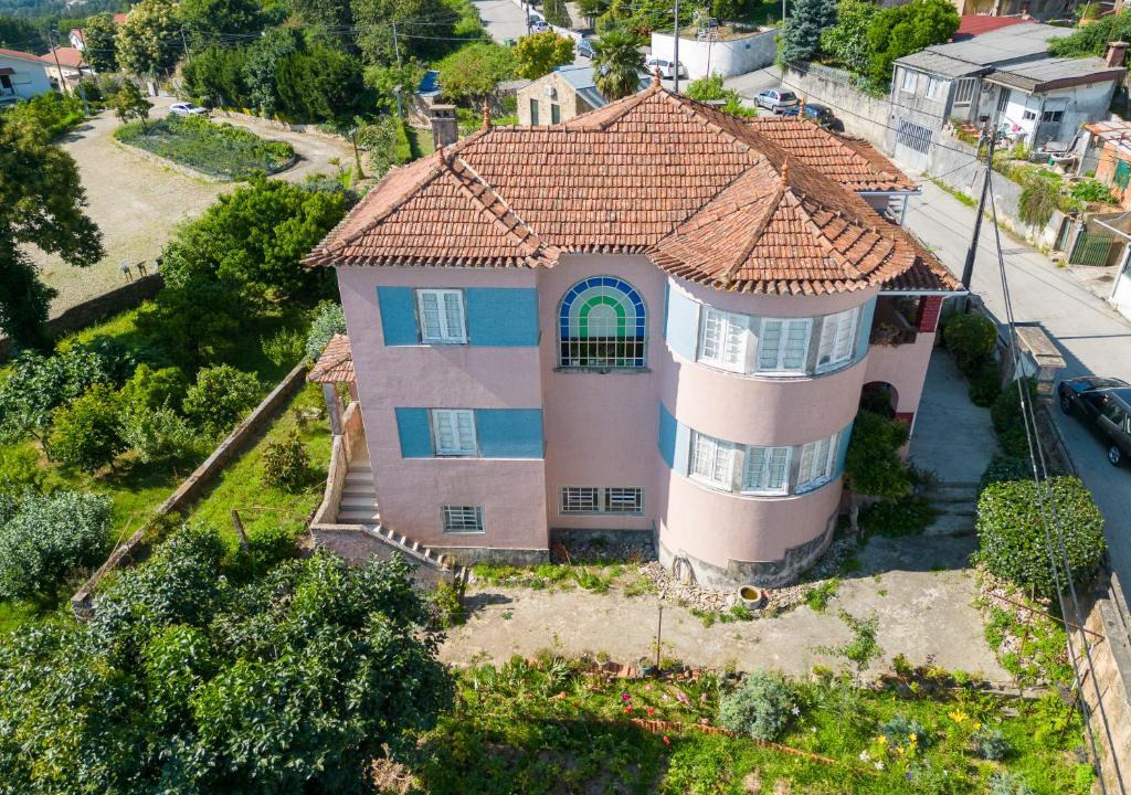 Oliveira De Azemeis Bed & Breakfast | Pink-Shell