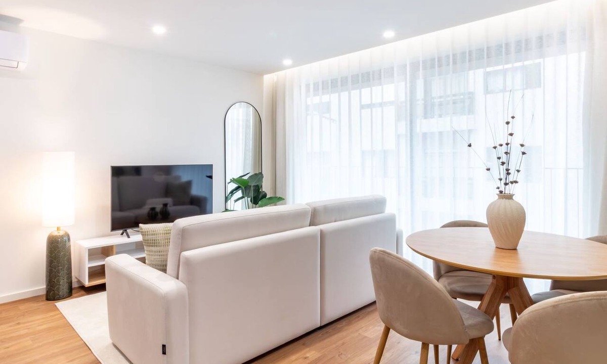 Santa Marinha Apartment | Polacos Residence | 1BR | Apt M by LovelyStay