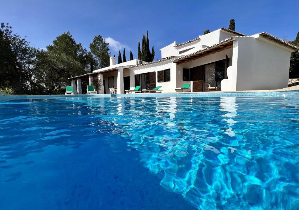 Alcalar Villa | Portimão Bellevue Villa With Pool by Homing