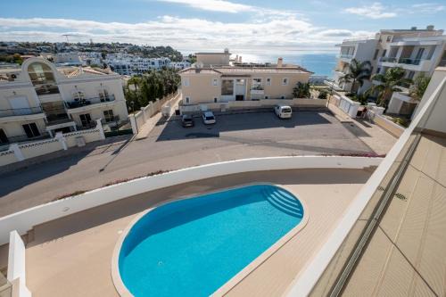 Porto de Mos Apartment | Porto de Mos 105 by Destination Algarve
