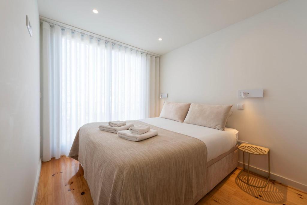 Uniao de Freguesias do Centro Apartment | Porto Luxe Stay with shared Pool and Garden