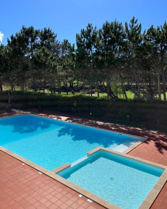 Praia del Rei Apartment | Praia Del Rei Pool