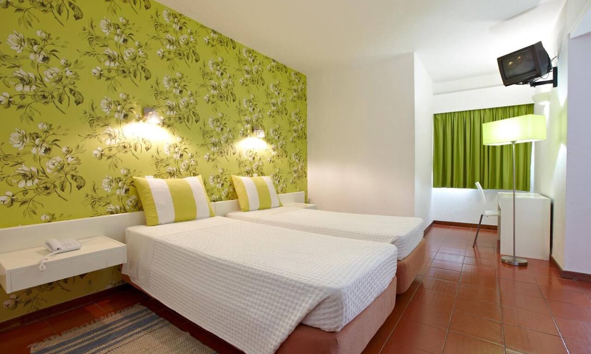 Vila Baleira Hotel | Praia Dourada Hotel