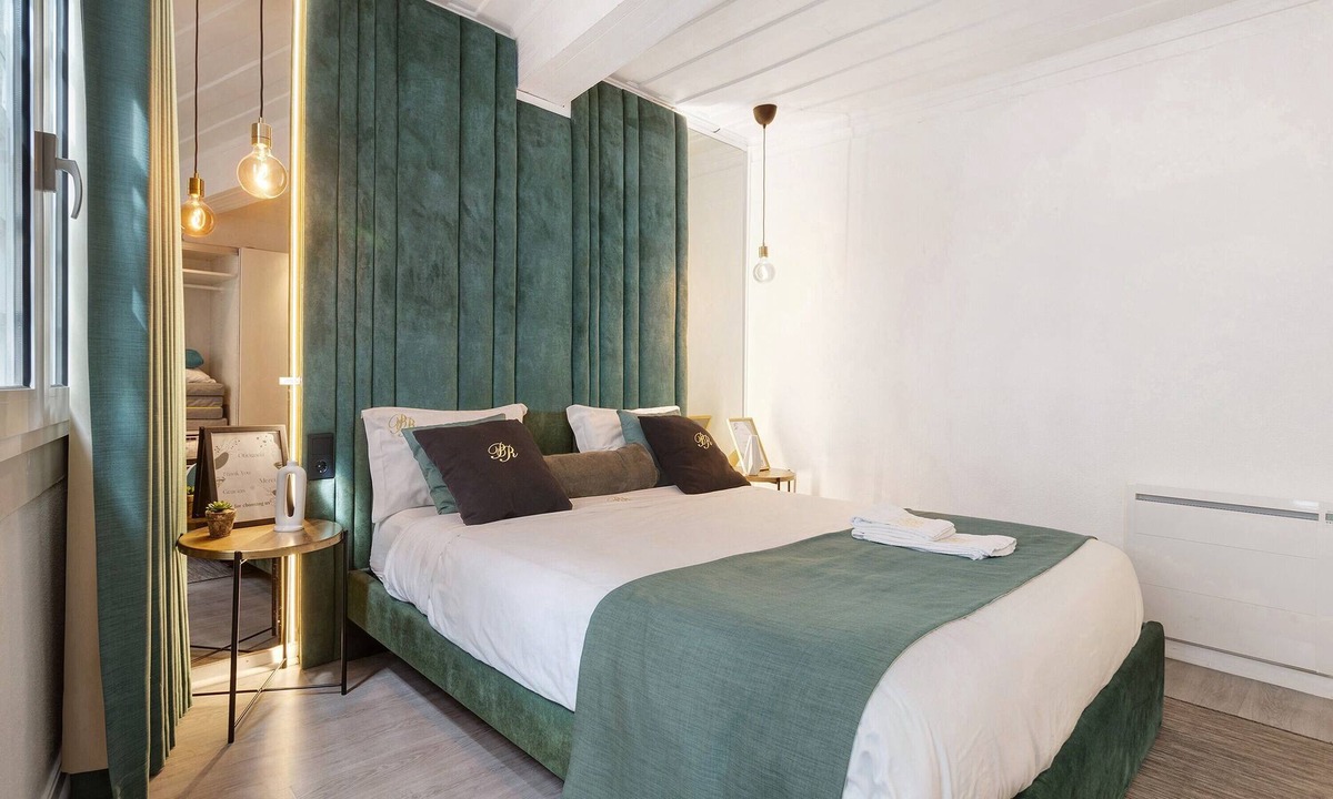 Old Town Apartment | Prestigegoldresidence 1 – Historic Center Apartment with Wi-Fi and Air Conditioning