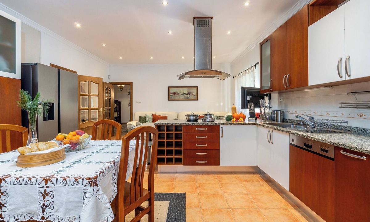 Chaves Villa | Prior's retreat. Cozy house with gardens. Enjoy the surrounding nature.