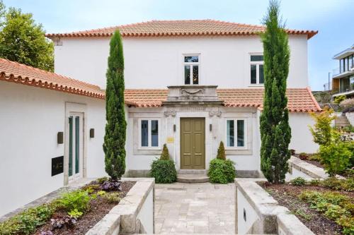 Lordelo do Ouro e Massarelos House | Private 7BR Manor in Porto - Ideal for Groups