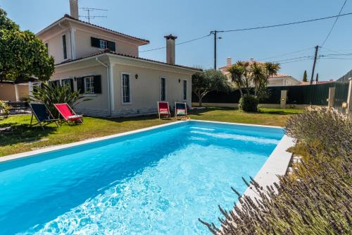 Belverde Villa | Private Pool Villa Near Aroeira & Caparica