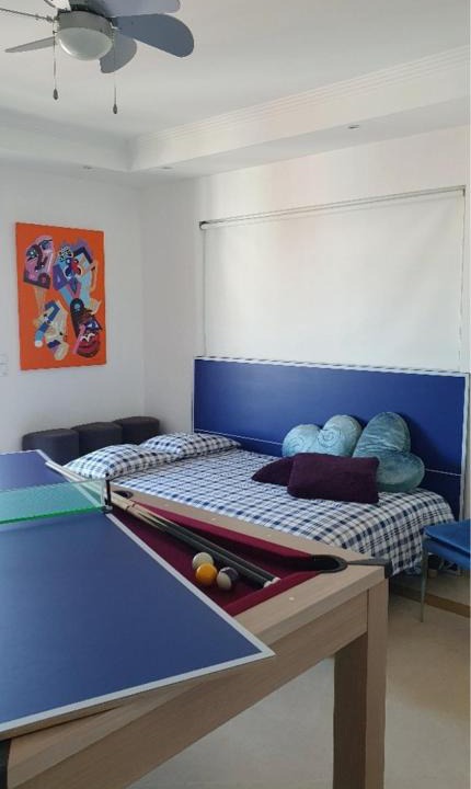 Pragal House | Private Room & Ensuite Bathroom In Stylish Shared Apartment - River View, Beach & Lisbon Accesss
