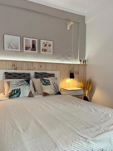 Reboleira House | Quarto confortável com varanda