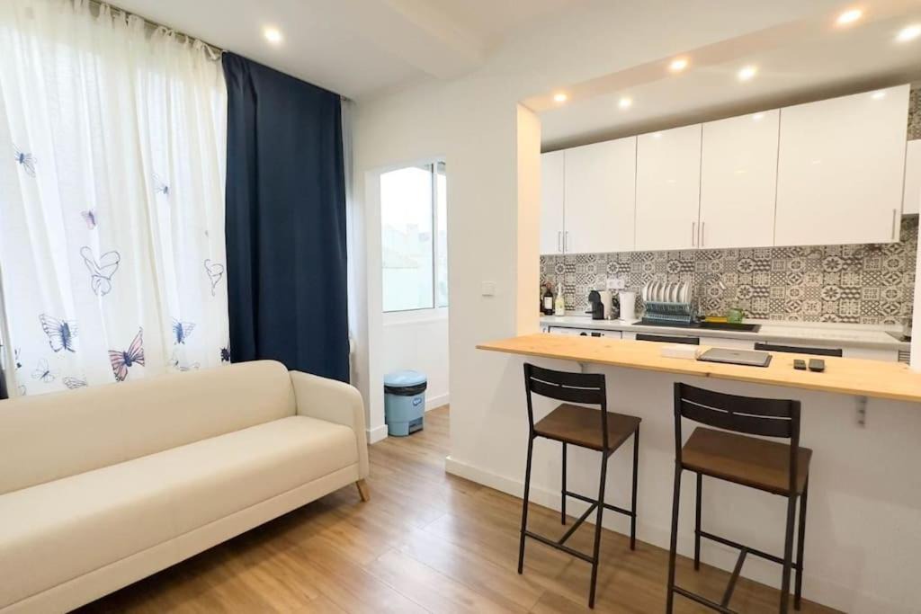 Carvoeira Apartment | Quarto Privado charbel