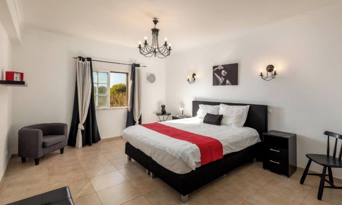 Lagoa e Carvoeiro House | Quinta das Lameiras