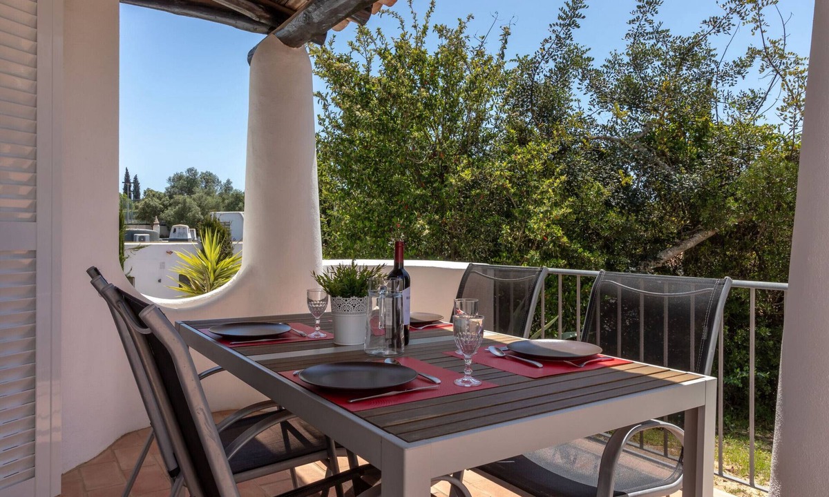 Mato Serrao Ski Chalet | Quinta do Paraiso - Resort with swimming pools, a short walk from to beach, town & amenities