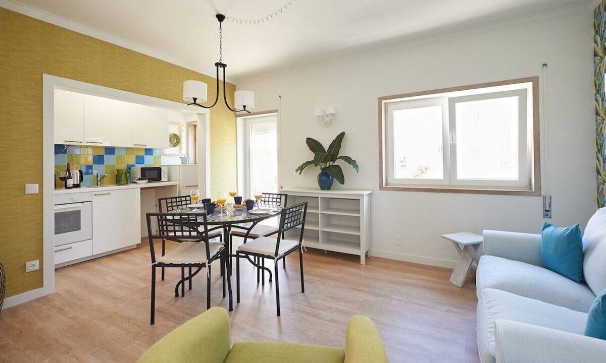 Cascais Apartment | Rainha II Beach Apartment by Portugal Portfolio