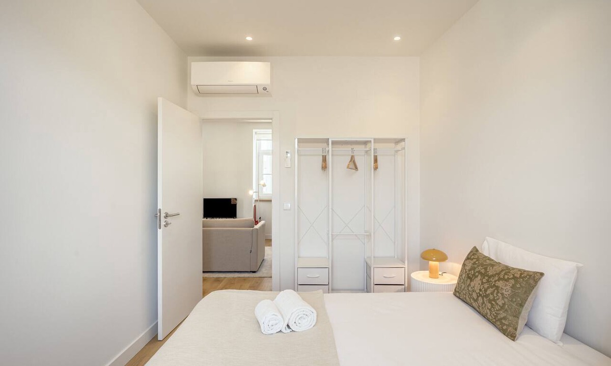 Santa Isabel Apartment | Rato Modern by Homing