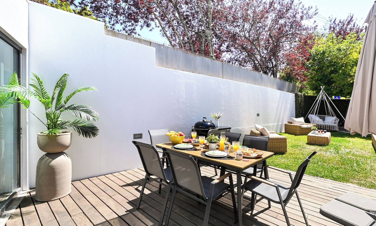 Lordelo do Ouro e Massarelos Villa | Ref. 533031