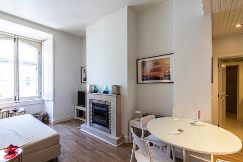 Chiado Apartment | Refuge in Chiado, Elegance and Comfort in Lisbon
